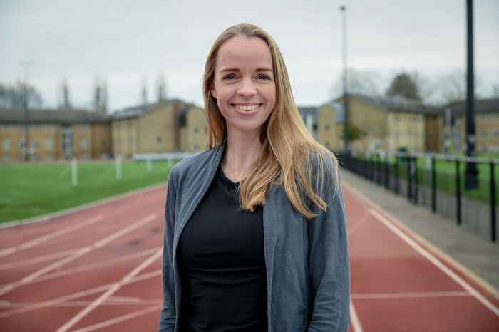 Portretfoto van sportpsycholoog Carla Meijen