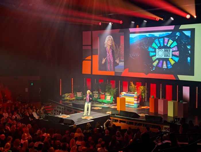 Plenaire sessies op dag 1 in het Circustheater in Stockholm