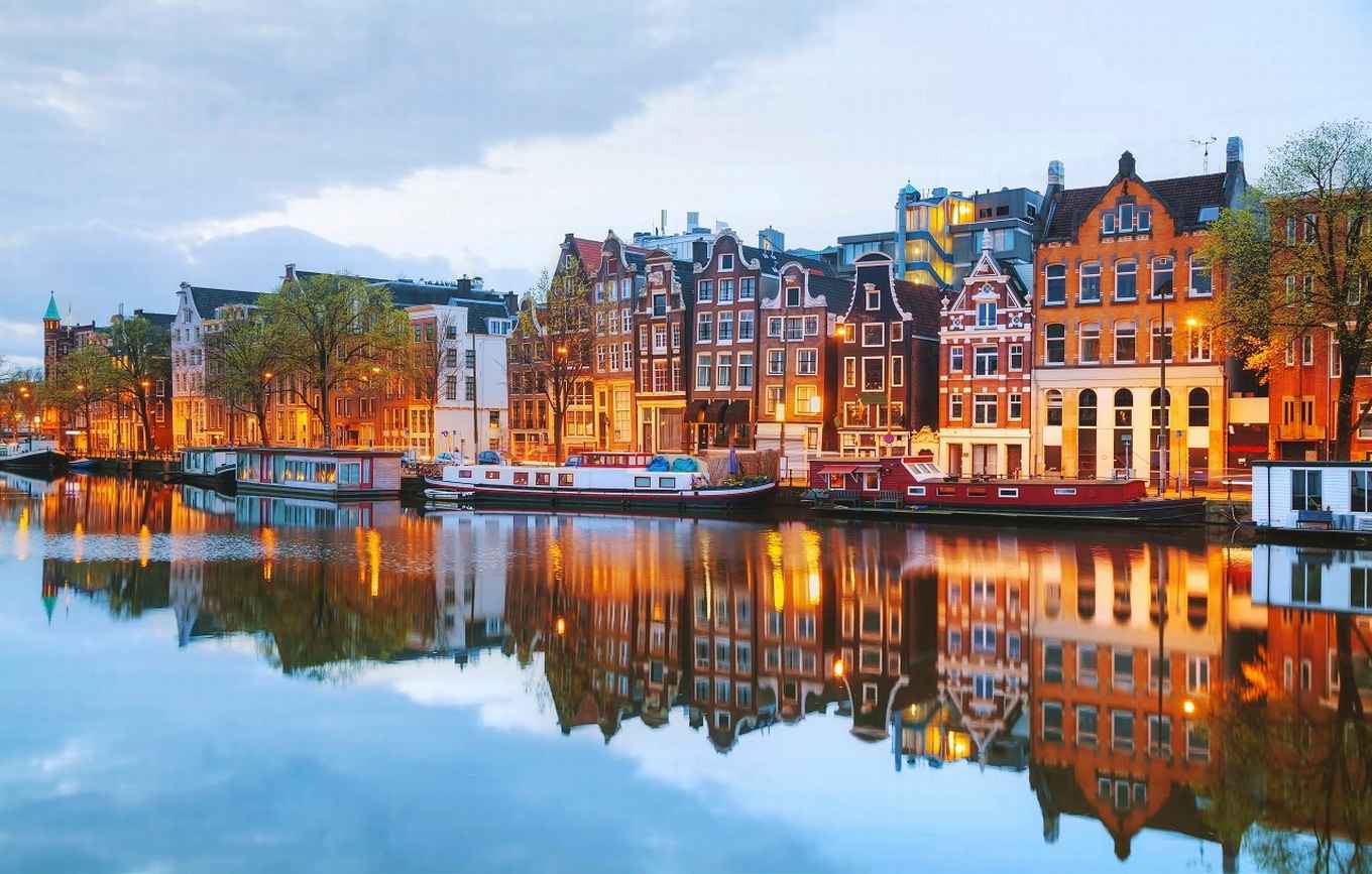 Amsterdam canals and houses